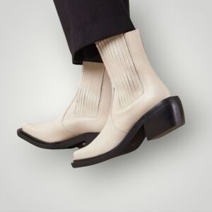 Alohas Ivory Leather Square-Toe Ankle Boots Made in Spain Modern 40/ 9.5 Booties